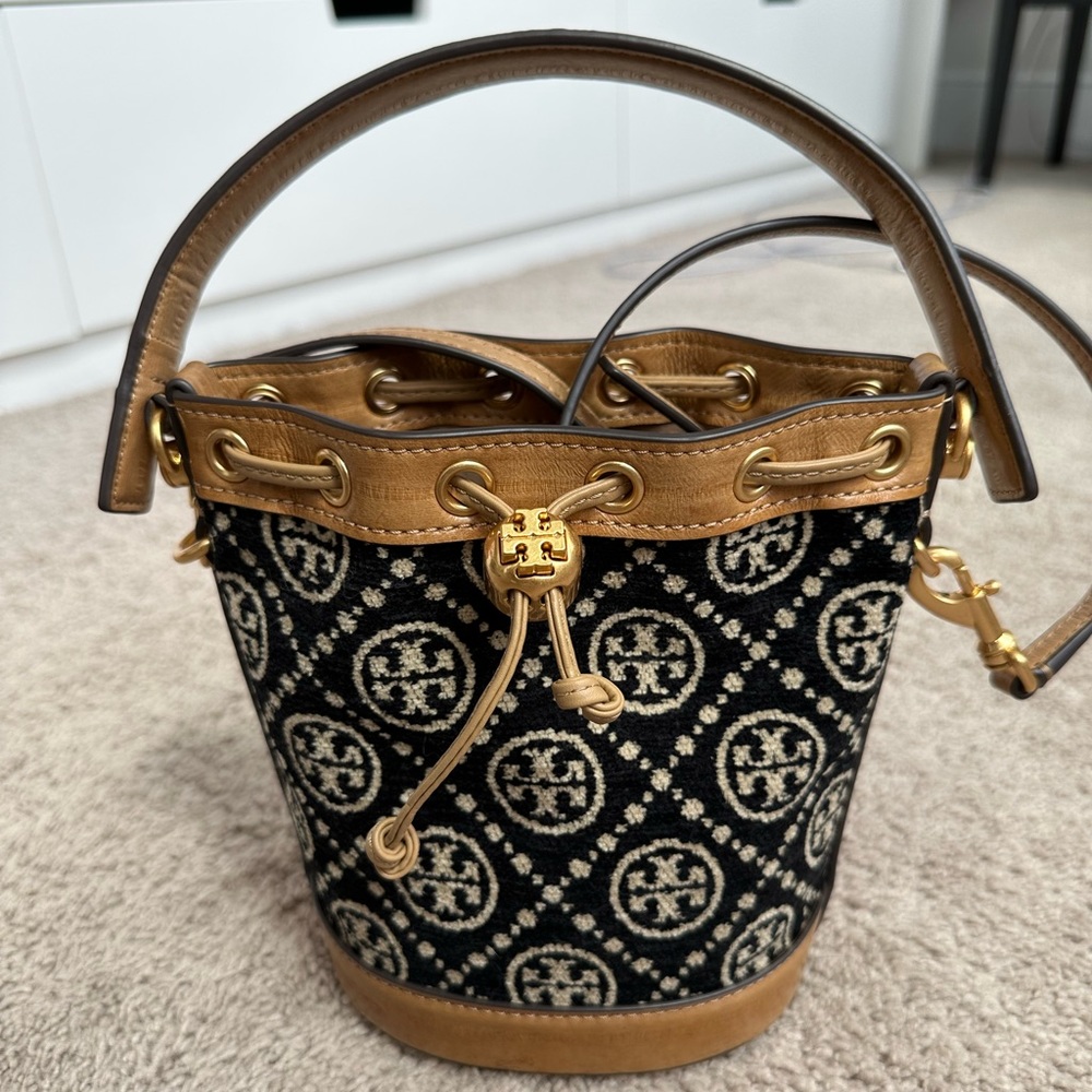 Tory Burch T monogram bucket bag
